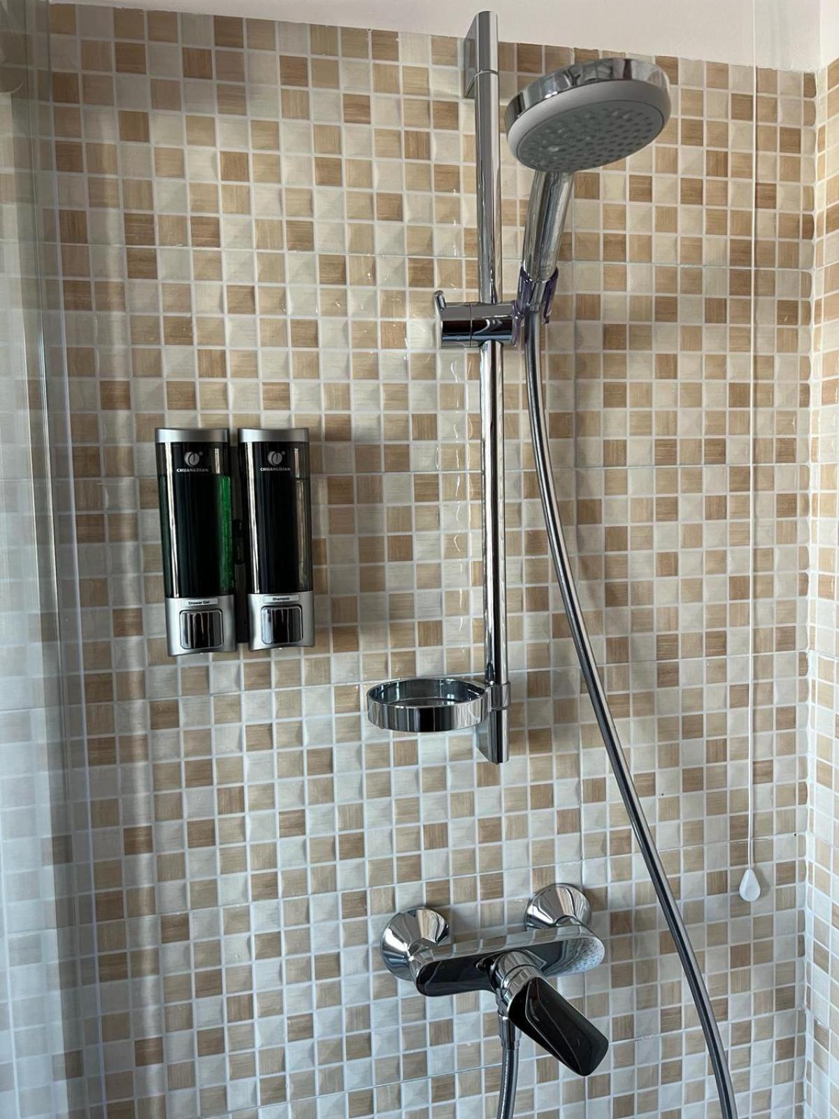 Appartement Antica Dimora San Crisante - Centro Storico à LʼAquila Extérieur photo